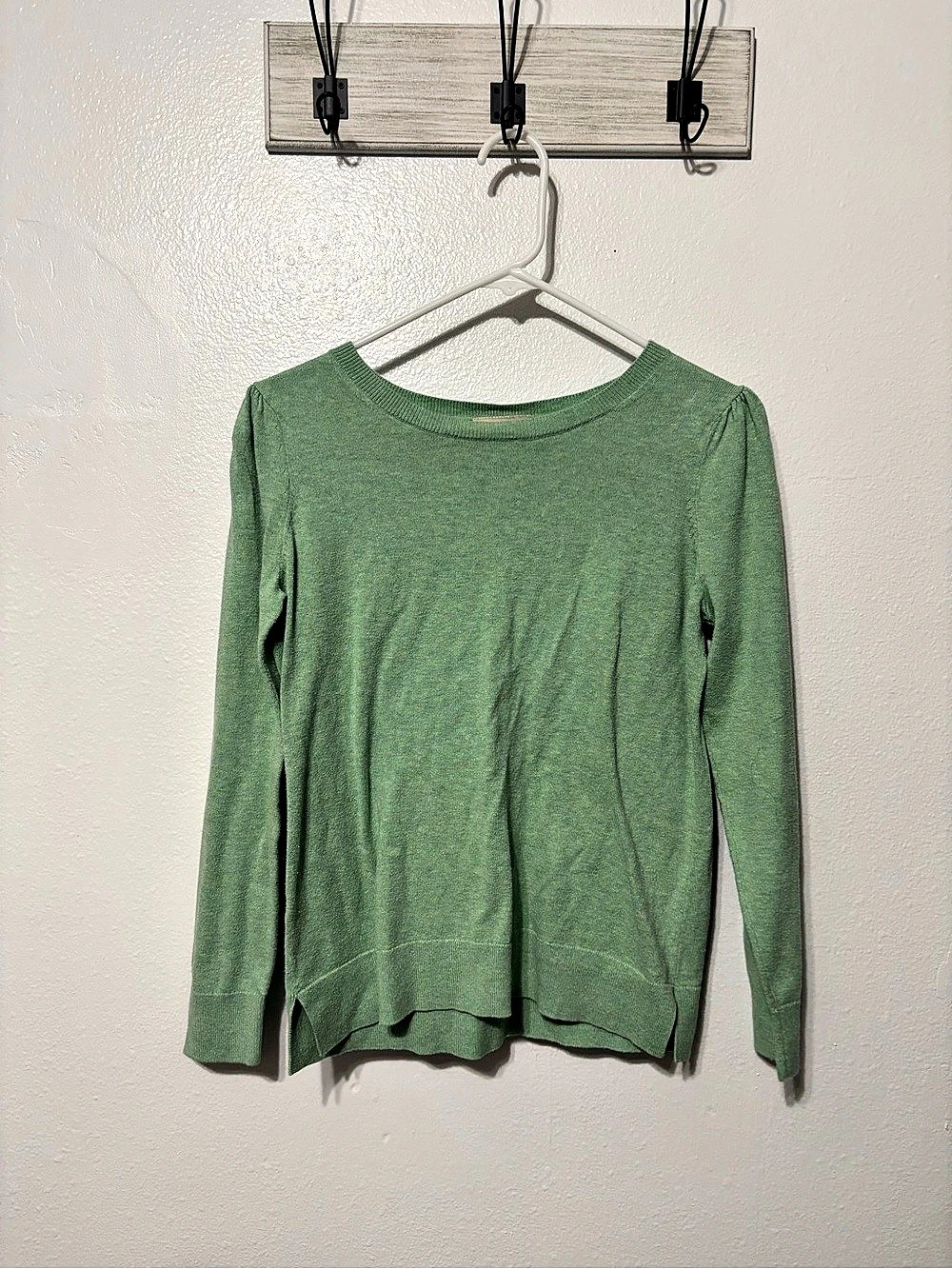 LOFT Green Crew Neck Sweater Size Small